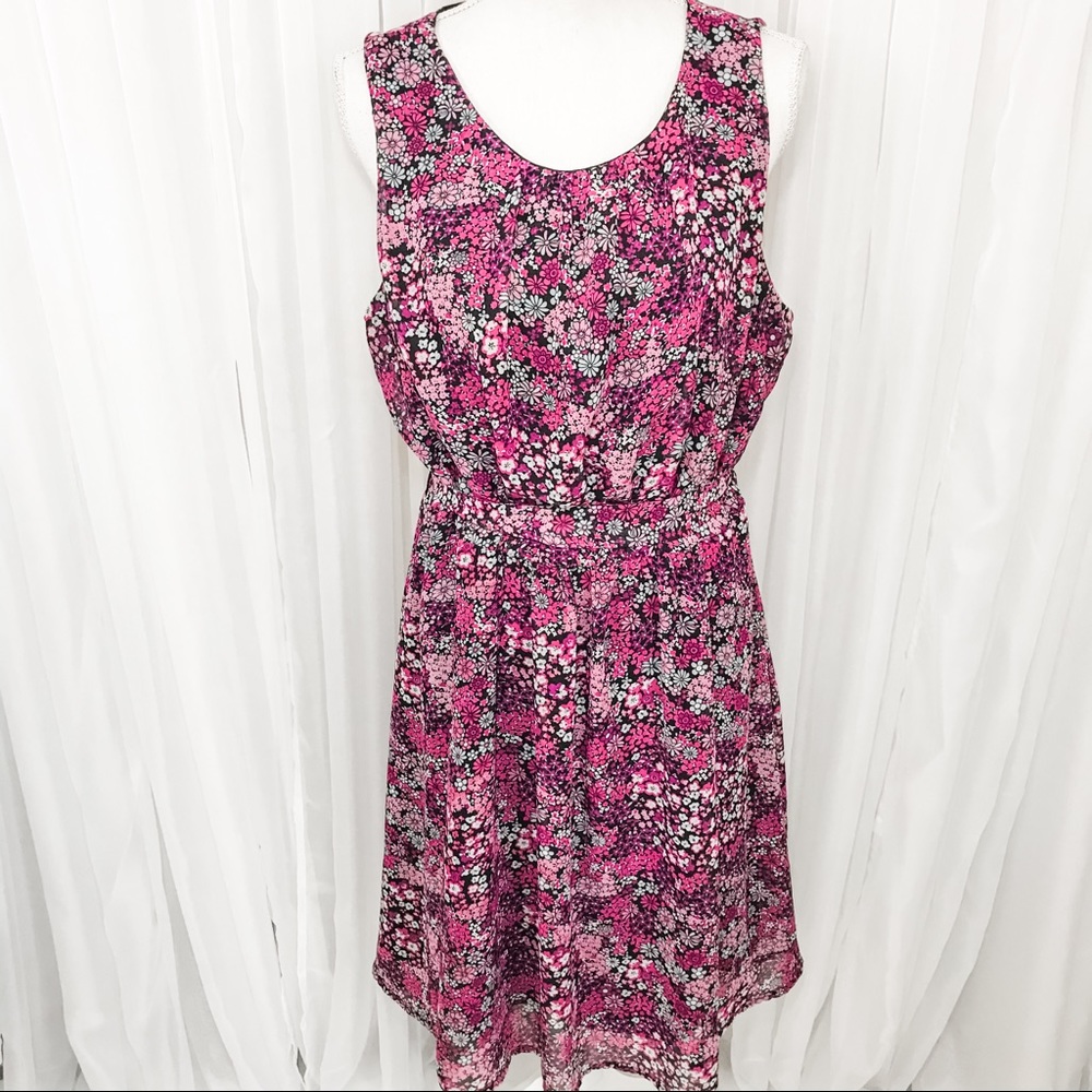 ILE New York Dress